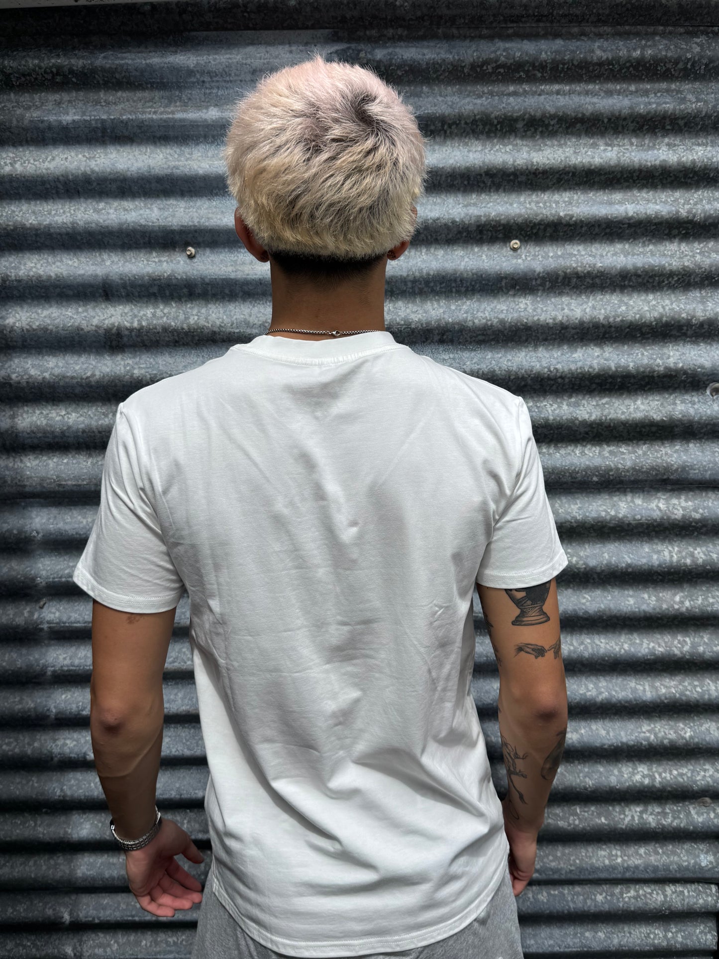 basic white tee